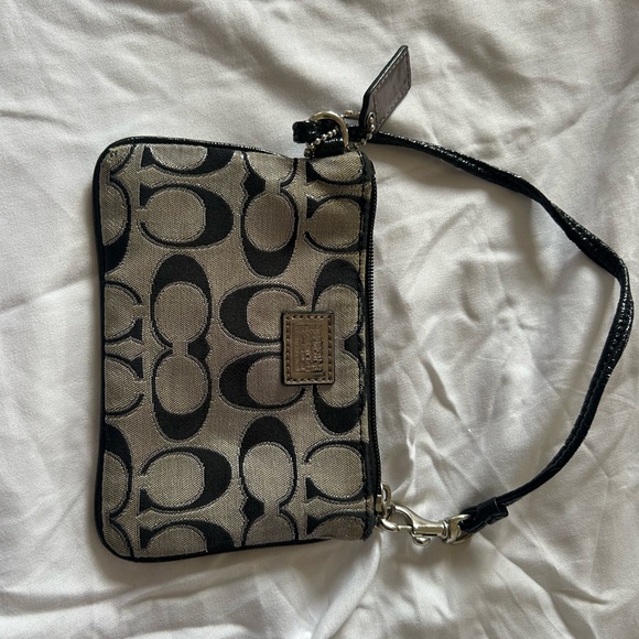 Coach Poppy Black and Grey Signature Wristlet - Picture 12 of 12